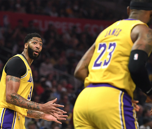 Cú ngã của Anthony Davis như lời cảnh tỉnh cho Los Angeles Lakers