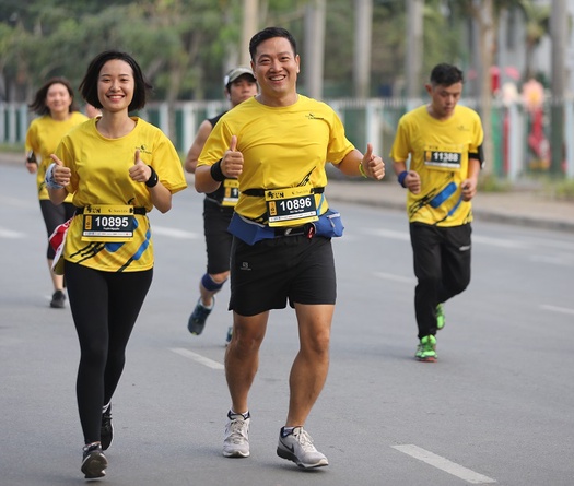 Giải chạy bộ Sun Life Resolution Run 2020 tạm hoãn vì ảnh hưởng của dịch viêm phổi cấp do virus Corona.