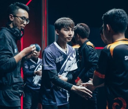 Top 5 Highlights VCS Mùa Xuân 2020 tuần 1