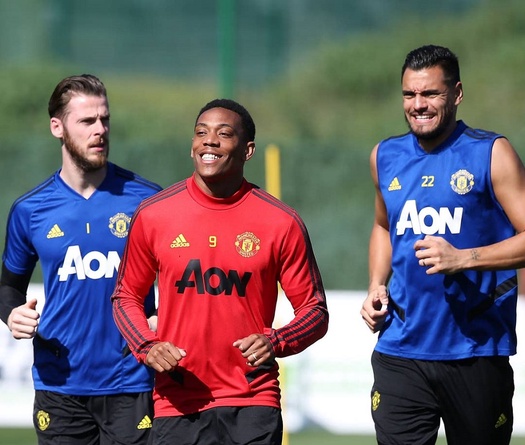 MU có thể sánh ngang kỷ lục của Liverpool nếu thắng Chelsea