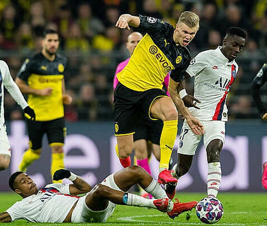 Barca bỏ qua Haaland để mua tiền đạo hạng 2 với giá tương đương