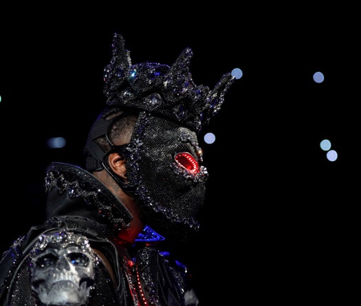Có phải Deontay Wilder thua vì trang phục ra sân quá nặng?