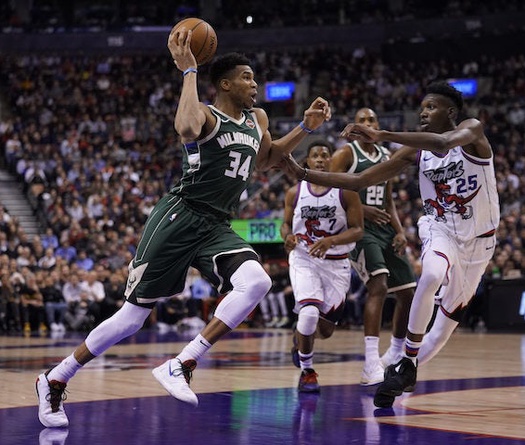 Bảng xếp hạng NBA ngày 26/2: Milwaukee Bucks vững vàng