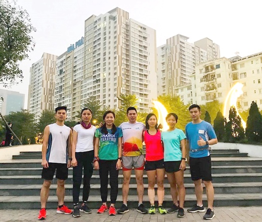 Giải chạy bị hoãn, các nhóm tăng cường giao lưu để “được chạy”