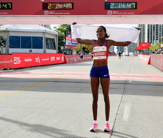 Kỷ lục thế giới chạy marathon nữ chính thức được công nhận sau… hơn 4 tháng thiết lập