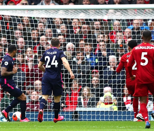 Liverpool choáng với số bàn thua trong 45 phút ở Ngoại hạng Anh