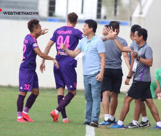 Ghi bàn ngay giây thứ 14, Pedro đi vào lịch sử V.League
