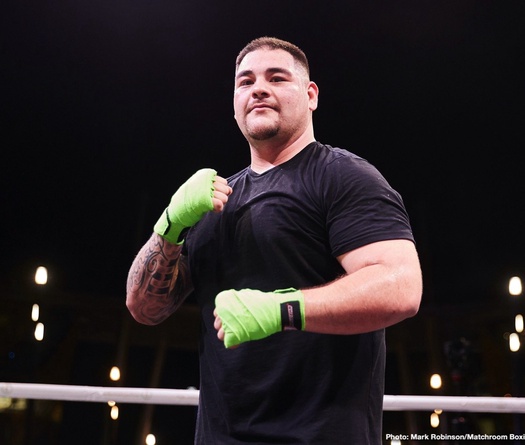 Lộ clip thiếu niên 16 tuổi Andy Ruiz đấm ngã nhà vô địch hạng nặng UFC Andrei Arlovski