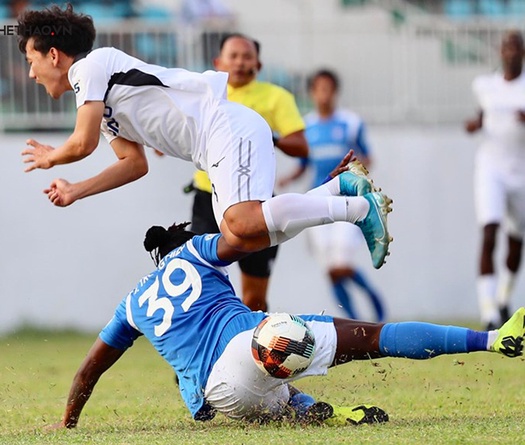 Các đội bóng nói gì khi V.League tiếp tục hoãn?