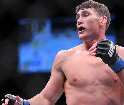 Darren Till tự tin anh quá mạnh mẽ để đấu với Adesanya