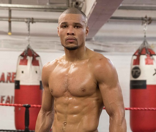Chris Eubank Jr ném đá không thương tiếc "thầy dạy đánh vợ" Saunders
