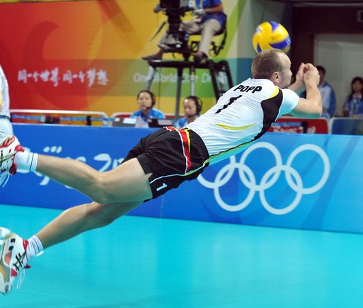 Tổng hợp những kỹ thuật đánh bóng chuyền cơ bản dành cho người mới chơi