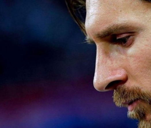 Messi từng không dám nhìn mặt một ngôi sao ở Barca