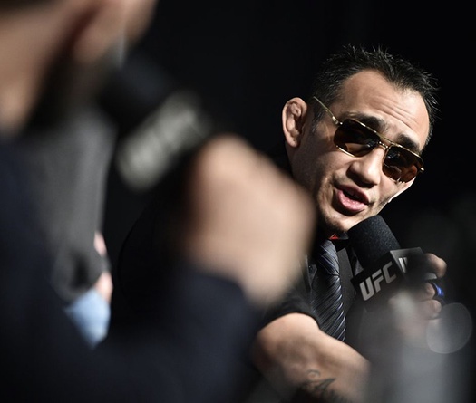 Phản ứng của Tony Ferguson và giới võ sĩ khi UFC 249 bị hoãn