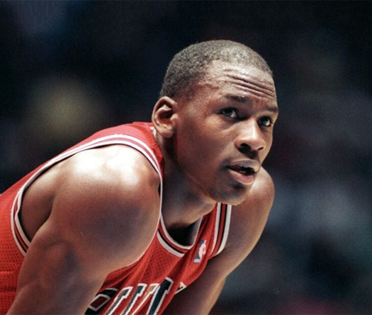 Không rượu chè hay hút sách, Michael Jordan mẫu mực đến không ngờ trong The Last Dance