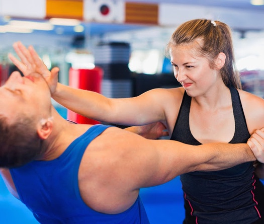 Tự vệ: Nhìn bằng bản chất