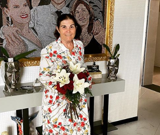 Ronaldo tặng món quà đắt giá nhân Ngày của mẹ