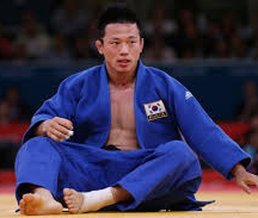 Huyền thoại Judo Hàn Quốc bị bắt vì xâm hại trẻ vị thành niên