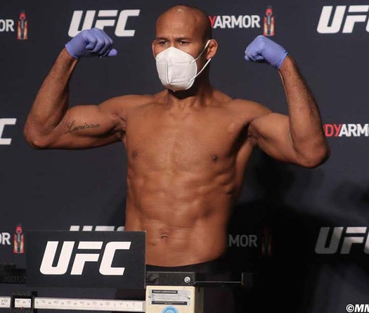 Ronaldo Souza tiết lộ lí do đau lòng khi nhận đấu giữa mùa dịch COVID-19