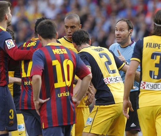6 năm Barca bị trọng tài tước đoạt oan uổng chức vô địch La Liga