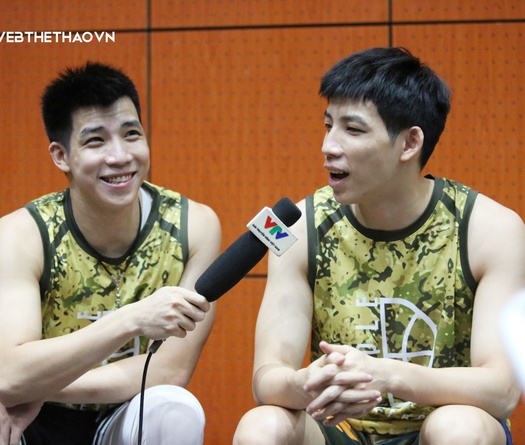 Hoàng Ca - Đạt Doc sát cánh tại NTĐ Tây Hồ, fan TL Warriors phát sốt