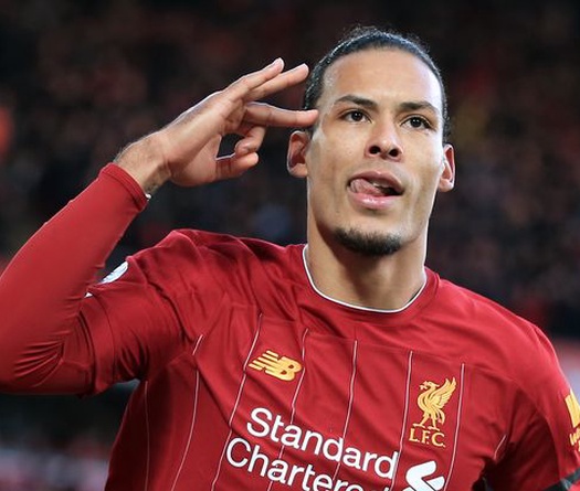 Van Dijk trở thành cầu thủ nhận lương cao nhất lịch sử Liverpool