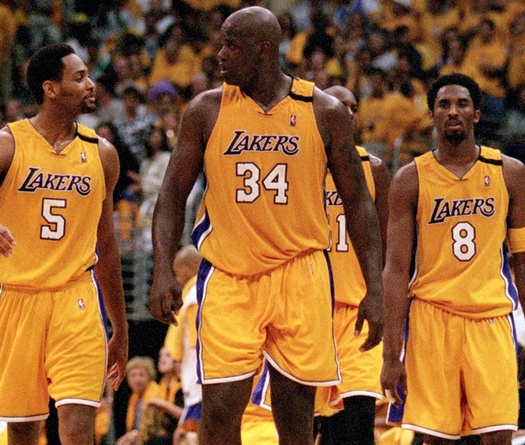 18 năm nhìn lại cú ném cứu rỗi Three-peat của Shaq và Kobe