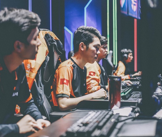 Đội hình thành viên Team Flash LOL tham dự VCS Mùa Hè 2020