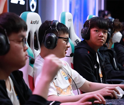 Cộng đồng quốc tế nói gì về Sofm và Suning sau khi đánh bại RNG?