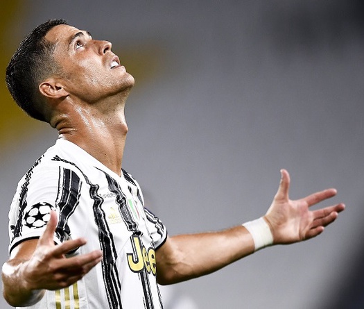 Juventus chính thức công bố phí chuyển nhượng Ronaldo tới MU