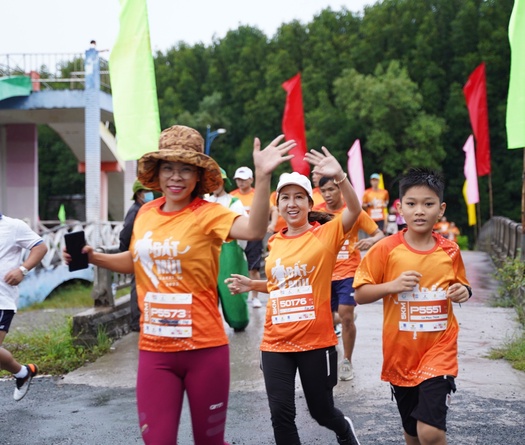 Chú trọng phát triển sân chơi chạy bộ cho trẻ em ở giải Cà Mau Marathon 2023