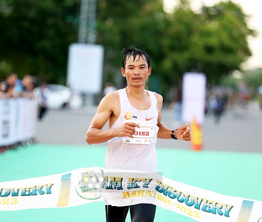 Lê Tuấn, Ngọc Hoa vô địch Tam Kỳ Discovery Marathon 2023, gần 4000 VĐV trải nghiệm đường đua thú vị ở Quảng Nam