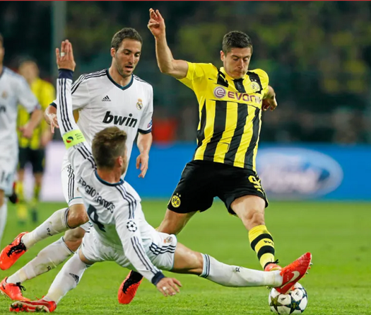 Real Madrid vs Barca: Lewandowski ra mắt Siêu kinh điển và cơn ác mộng cho “Kền kền trắng”