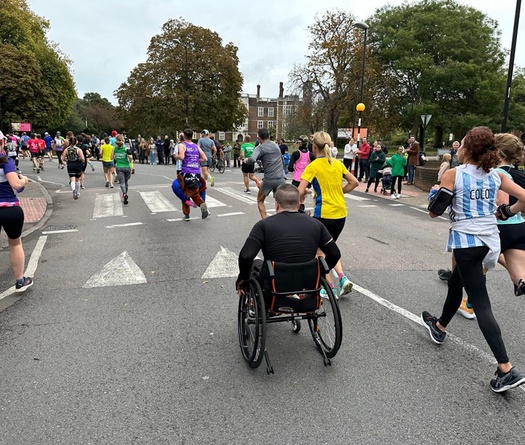 Nam VĐV 36 tuổi qua đời tại London Marathon 2022, gục ngã khi cách đích khoảng 4km