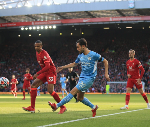 Man City và Liverpool so kè sít sao về điểm số trong 4 mùa gần đây