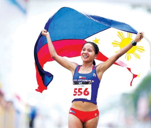 “Nữ hoàng marathon Philippines” không dự SEA Games 31 vì… lỡ mang bầu