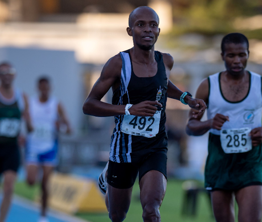 Nhà vô địch chạy đường dài Nam Phi qua đời bí ẩn ở tuổi 29