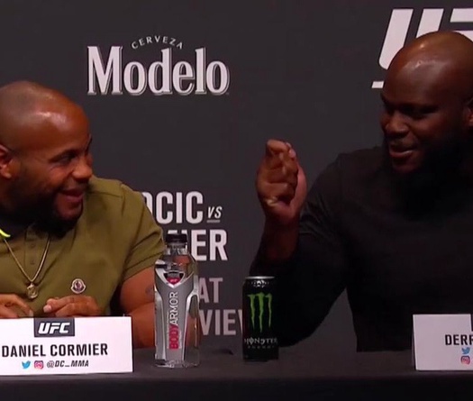 Trận tranh đai hạng Heavyweight giữa Derrick Lewis và Daniel Cormier sẽ diễn ra ngay tháng sau