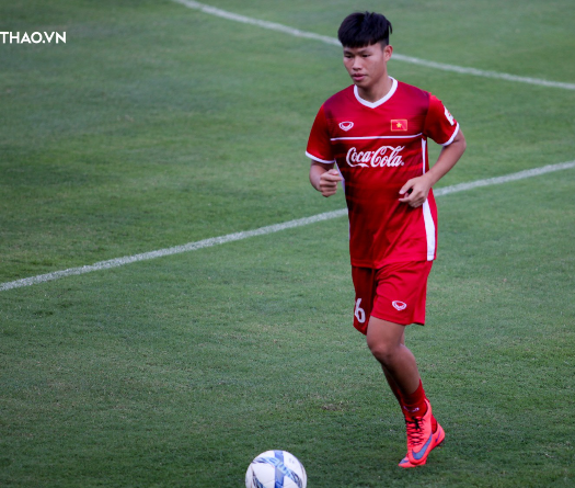 HLV Park Hang Seo thử nghiệm cầu thủ đầu tiên cho vị trí của Văn Thanh