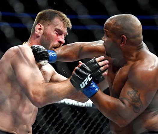 Daniel Cormier không tái đấu với Stipe Miocic vì tôn trọng đối thủ