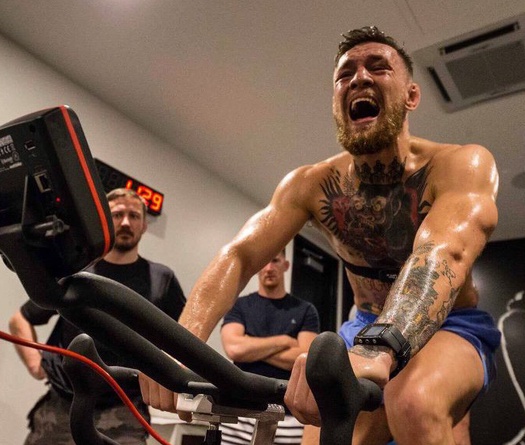 Một võ sĩ MMA chuẩn bị trận đấu như thế nào?