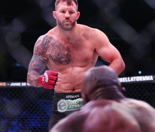 Ryan Bader: "Lewis có lẽ sẽ là trận đấu dễ nhất trong sự nghiệp của Daniel Cormier"