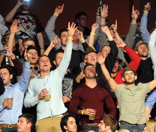 Thói xấu kinh điển của fan võ thuật vòng quanh thế giới