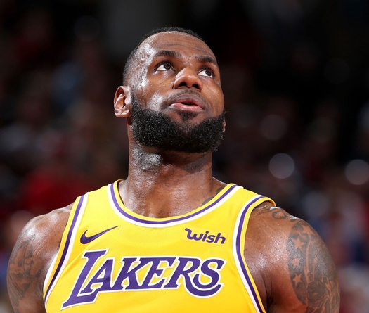 Từ người hùng hóa tội đồ, LeBron James nghĩ gì?