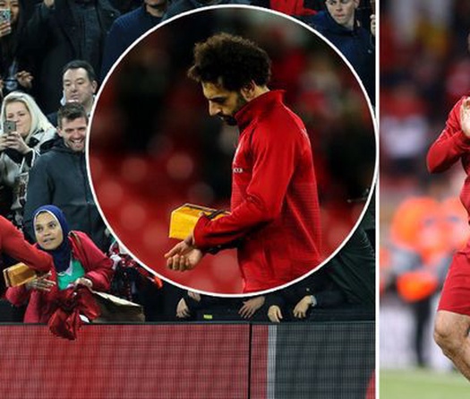 Bí ẩn từ món quà mà Mohamed Salah trao đổi với cổ động viên Liverpool