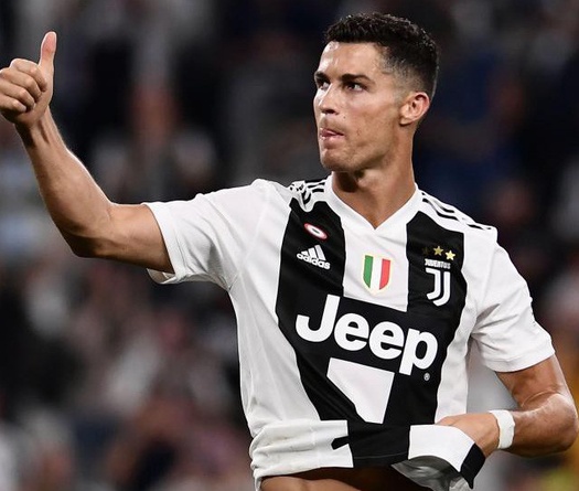 HLV Allegri ra quyết định với Ronaldo giữa scandal cáo buộc hiếp dâm