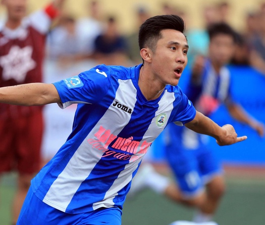 Long "lác" khẳng định giá trị với cú hat-trick đầu tiên tại HPL-S6