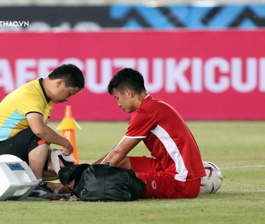 Tiến Dũng và Huy Hùng bất ngờ chấn thương trước trận gặp Lào
