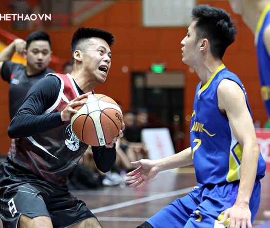 Dwarf 67-58 CDunk: Chấn thương tai hại và chiến thắng nghẹt thở