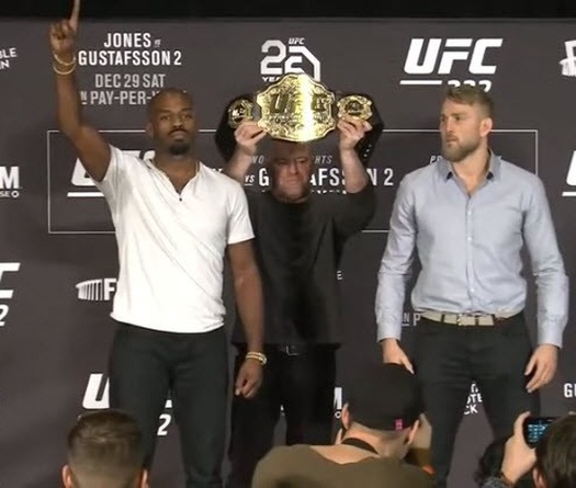 Bị Jon Jones giật mất đai vô địch trong buổi họp báo, Alexander Gustafsson phản ứng lại ra sao?